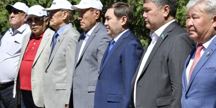 ШЫМКЕНТТЕ ҚУҒЫН-СҮРГІН ҚҰРБАНДАРЫН ЕСКЕ АЛДЫ