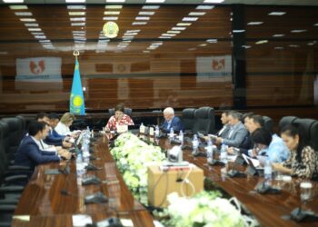 ШЫМКЕНТ: ТҰРАҚТЫ КОМИССИЯЛАРДЫҢ БІРЛЕСКЕН ОТЫРЫСЫ ӨТТІ