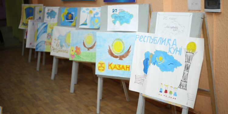 Түркістан: Сурет салу байқауы