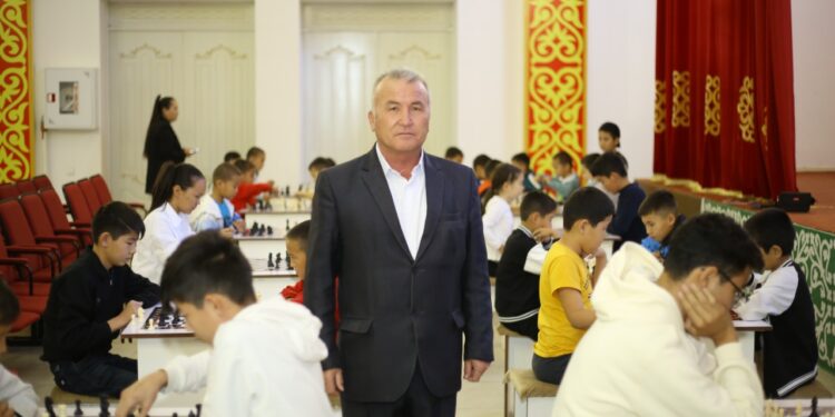 Түркістан: Жастар арасында интеллектуалды ойын