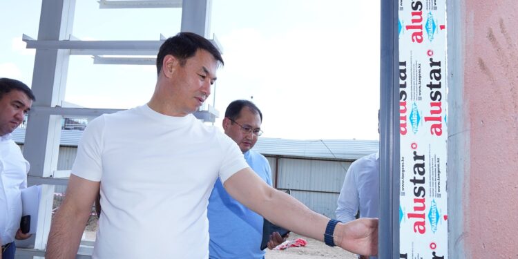 Құрылыс барысы Түркістан қаласында  бақылауда.