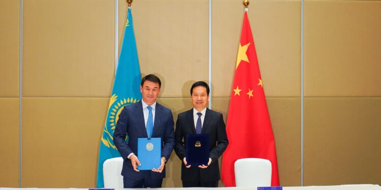 Қытай Халық Республикасындағы Түркістан облыс әкімі Дархан Амангелдіұлының ресми жұмыс сапары Сиань қаласында жалғасты.