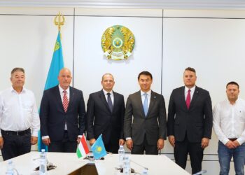 Венгрия мемлекетінен келген делегациямен Түркістан облыс әкімі Дархан Амангелдіұлы кездесіп келіссөздер жүргізді.