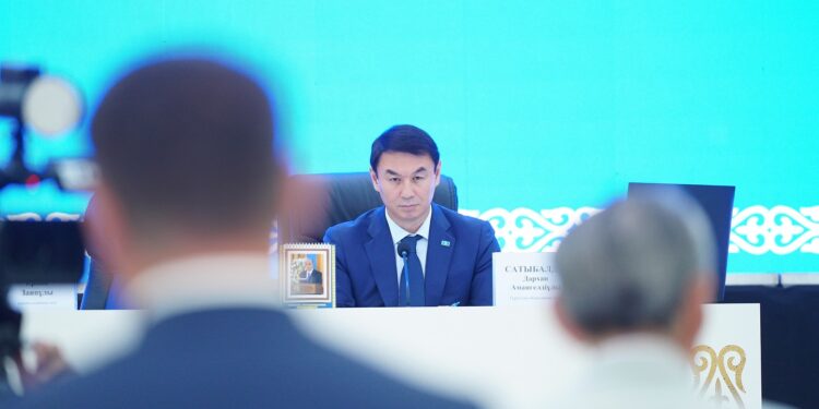 Бәйдібек ауданының тұрғындарымен кездесу.