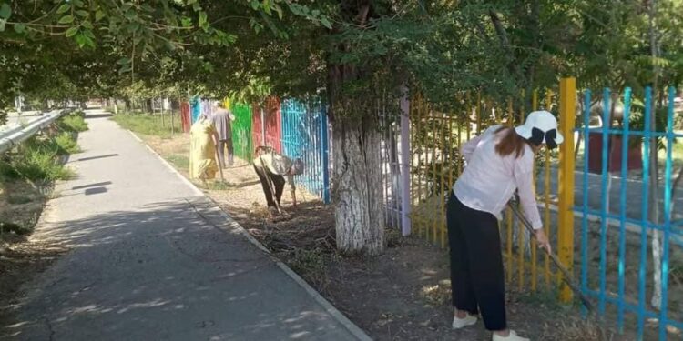 ОТЫРАР АУДАНЫНЫҢ БАРЛЫҚ ЕЛДІ МЕКЕНДЕРДЕ ТАЗАЛЫҚ ЖҰМЫСТАРЫ ЖҮРГІЗІЛДІ.