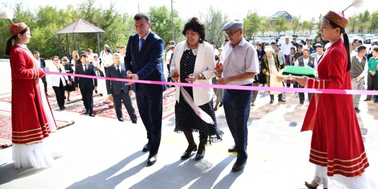 АУДАНДА КЕРАМИКА ӨНДІРІСІ ЖӘНЕ АҒАШ ҰҚСАТУ ШЕБЕРЛЕРІНІҢ РЕСПУБЛИКАЛЫҚ ЖӘРМЕҢКЕСІ ӨЗ МӘРЕСІНЕ ЖЕТТІ