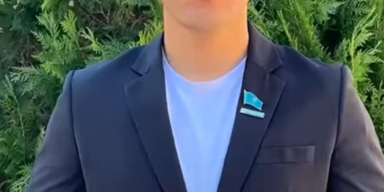 САУРАН АУДАНЫНЫҢ ХАЛЫҚ ҚАЛАУЛЫСЫ  НҰРЖАН ДАНАХАНҰЛЫ АУДАН ТҰРҒЫНДАРЫН «ТАЗА ҚАЗАҚСТАН» ЭКОЛОГИЯЛЫҚ МӘДЕНИЕТТІ ҚАЛЫПТАСТЫРУ АЯСЫНДА ТАЗАЛЫҚ ЖҰМЫСТАРЫНА БЕЛСЕНДІ ҚАТЫСУҒА ШАҚЫРАДЫ.