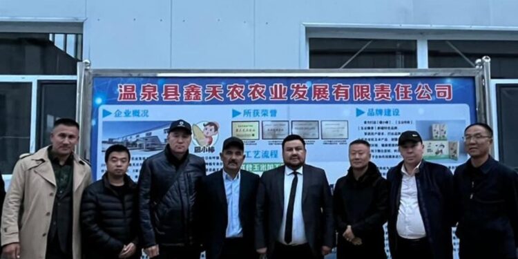 ТҮРКІСТАН: САУРАН АУДАНЫНЫҢ ДЕЛЕГАЦИЯСЫ ҚЫТАЙҒА ІССАПАРМЕН БАРДЫ.