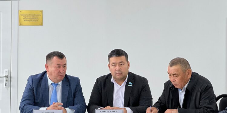 САУРАН АУДАНЫНДА ҚОҒАМДЫҚ ҰЙЫМ ӨКІЛДЕРІМЕН КЕЗДЕСУ ӨТТІ