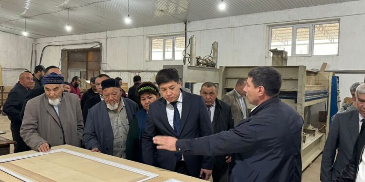 САУРАН АУДАНЫНДА ЖЫЛЫНА 150 МЫҢ ДАНА ЕСІК ДАЙЫНДАЙТЫН ЦЕХ ІСКЕ ҚОСЫЛДЫ