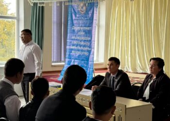 Сауран ауданы білім бөлімі қарасты Шаға ауылдық округі «В.Вахидов» атындағы жалпы орта мектебінде «Деструктивті діни ағымдардан сақтандыру бағытында» жоғарғы сынып оқушылармен кездесу өтті.