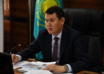 ОТЫРАР АУДАНЫНДА КЕЗЕКТІ АППАРАТ МӘЖІЛІСІ ӨТТІ