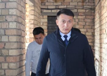 САУРАН АУДАН ӘКІМІ ЖАҢА ТҰРҒЫН ҮЙ ҚҰРЫЛЫСЫН САПАЛЫ АЯҚТАУДЫ ТАПСЫРДЫ.