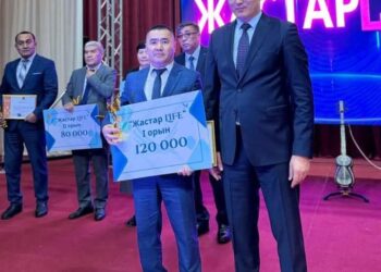 ЖАСТАРҒА ҚОЛДАУ КӨРСЕТІЛІП, ҮЗДІКТЕР МАРАПАТТАЛДЫ.САУРАН АУДАНЫНДА