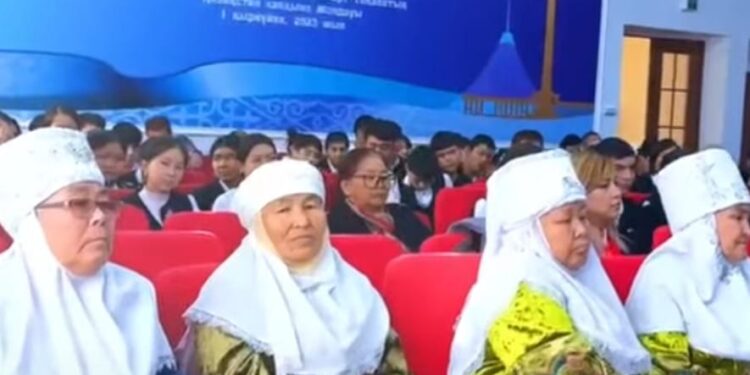 ЖОЛДАСБЕКОВА БЕКСҰЛУ ШӨКЕЙҚЫЗЫН ЕСКЕ АЛУ КЕШІ ӨТКІЗІЛДІ САУРАН АУДАНЫНДА