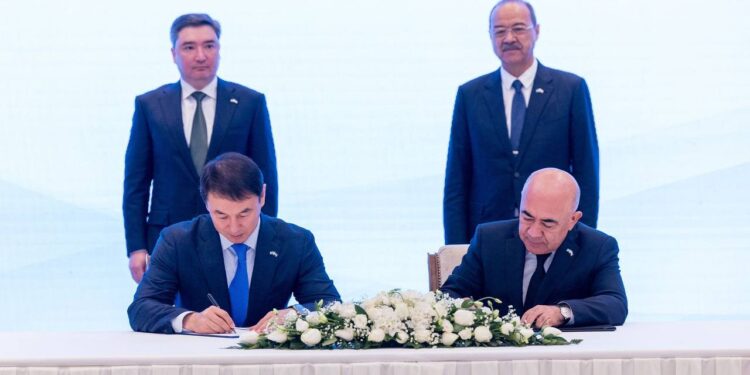 «ӨЗБЕКСТАН – ҚАЗАҚСТАН» IV ӨҢІРАРАЛЫҚ ФОРУМЫНДА ТҮРКІСТАН ОБЛЫСЫ 68,2 МЛН. АҚШ ДОЛЛАРЫ КӨЛЕМІНДЕГІ КЕЛІСІМГЕ ҚОЛ ЖЕТКІЗДІ.