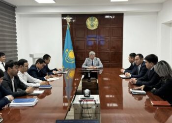 ЖАС МЕМЛЕКЕТТІК ҚЫЗМЕТКЕРЛЕР АНТ ҚАБЫЛДАДЫ.