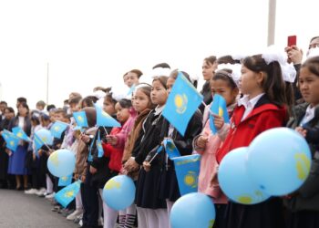 РЕСПУБЛИКА КҮНІНДЕ ТҮРКІСТАНДА 600 ОРЫНДЫҚ МЕКТЕП ПАЙДАЛАНУҒА БЕРІЛДІ.