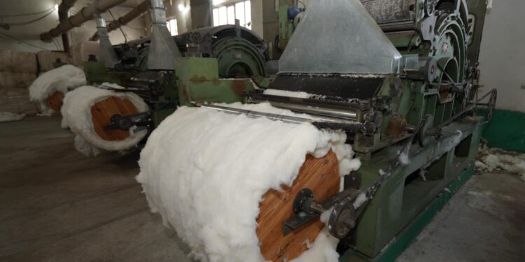 ДАРХАН САТЫБАЛДЫ: «ЖЕТІСАЙДА ӨНДІРІС ОРЫНДАРЫН АШУ, ИНВЕСТИЦИЯ ТАРТУ ЖҰМЫСТАРЫН КҮШЕЙТУ КЕРЕК»