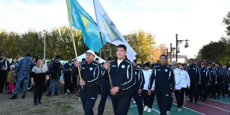 ТҮРКІСТАН: ОРДАБАСЫДА АУДАННЫҢ 60 ЖЫЛДЫҒЫНА ОРАЙ ДҮРКІРЕГЕН ТОЙ ӨТТІ.