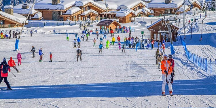 ТҮРКІСТАН: ТӨЛЕБИДЕ ЖЫЛЫНА 120 МЫҢ ДЕМАЛУШЫНЫ ҚАБЫЛДАЙТЫН ТАУ ШАҢҒЫСЫ КУРОРТЫНЫҢ ҚҰРЫЛЫСЫ ЖҮРІП ЖАТЫР.