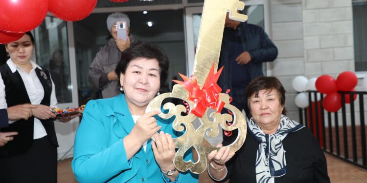 ТҮРКІСТАН: АРЫСТА 120 ОРЫНДЫҚ БАСТАУЫШ МЕКТЕПТІҢ ЛЕНТАСЫ ҚИЫЛДЫ.