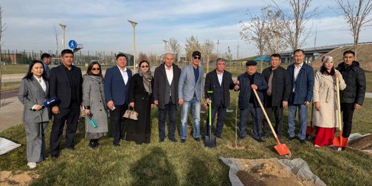 ТҮРКІСТАНДА «ОҢТҮСТІК ҚАЗАҚСТАН» ГАЗЕТІНІҢ АЛЛЕЯСЫ АШЫЛДЫ.