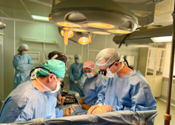 ТҮРКІСТАН ОБЛЫСЫНДА БЕЛАРУСИЯЛЫҚ ДӘРІГЕРЛЕР ЖҮРЕГІНДЕ АҚАУЫ БАР БАЛАЛАРҒА ОТА ЖАСАП ЖАТЫР.