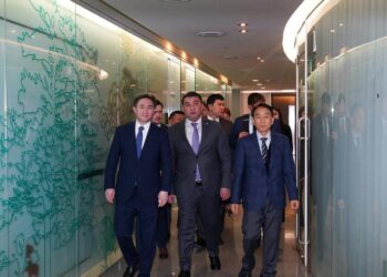 ТҮРКІСТАН ДЕЛЕГАЦИЯСЫ КОРЕЯНЫҢ БРЕНД КОМПАНИЯЛАРЫ БАСШЫЛАРЫМЕН КЕЗДЕСУЛЕР ӨТКІЗДІ