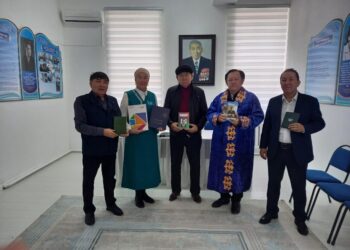 МӘСКЕУДЕН ТҮРКІСТАНҒА НҰРТАС ОҢДАСЫНОВТЫҢ ШАПАНЫ МЕН КІТАПТАРЫ ӘКЕЛІНДІ