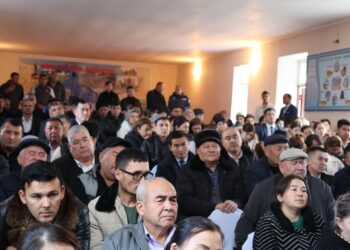 САУРАН АУДАН ӘКІМІ ЖАҢА ИҚАНДЫҚ ТҰРҒЫНДАРМЕН ЕСЕПТІ КЕЗДЕСУІН ӨТКІЗДІ