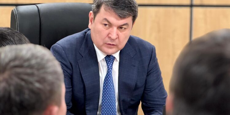 ТҮРКІСТАН: ЖЫЛЫЖАЙЛАРДЫ ҚАТТЫ ОТЫНМЕН ҚАМТАМАСЫЗ ЕТУ БАРЫСЫ ПЫСЫҚТАЛДЫ.