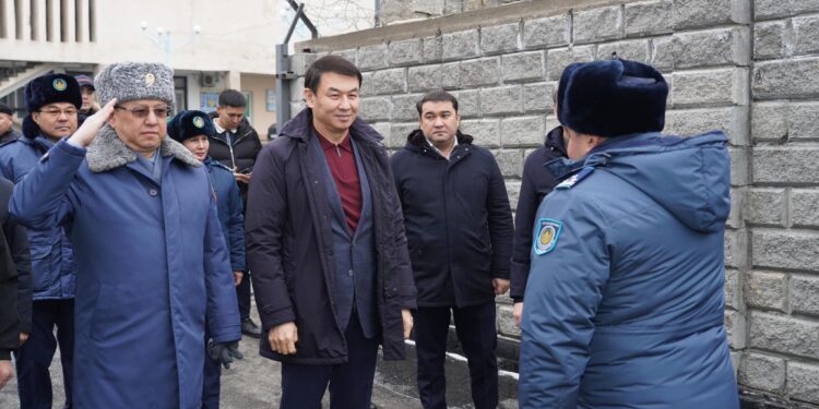 ДАРХАН САТЫБАЛДЫ САЙРАМДАҒЫ ПОЛИЦИЯ ҒИМАРАТЫ МЕН КӘСІПКЕРЛІК НЫСАНЫНЫҢ ЖҰМЫСЫМЕН ТАНЫСТЫ