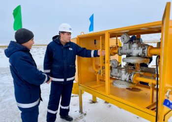 ТҮРКІСТАН: БӘЙДІБЕК АУДАНЫНДА ТАҒЫ БІР АУЫЛ ТАБИҒИ ГАЗҒА ҚОСЫЛДЫ.