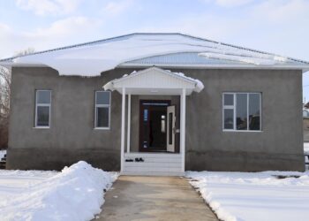 ТҮРКІСТАН: ТӨЛЕБИЛІК КӘСІПКЕР ЖАЛҒЫЗБАСТЫ АНАҒА БАСПАНА СЫЙЛАДЫ.