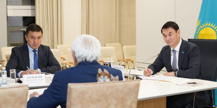 ДАРХАН САТЫБАЛДЫ КЕЗЕКТІ РЕТ ЖЕКЕ ҚАБЫЛДАУ ӨТКІЗДІ.