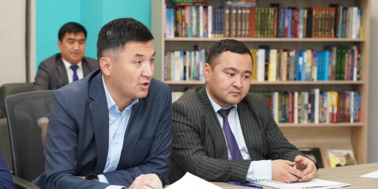 ТҮРКІСТАН: ТҰРҒЫНДАРДЫ ЖЕКЕ ҚАБЫЛДАУЛАР ЖАЛҒАСУДА.