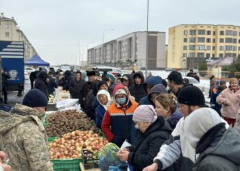ТҮРКІСТАНДА АЗЫҚ-ТҮЛІК ТАУАРЛАРЫНЫҢ ЖӘРМЕҢКЕСІ ӨТТІ.