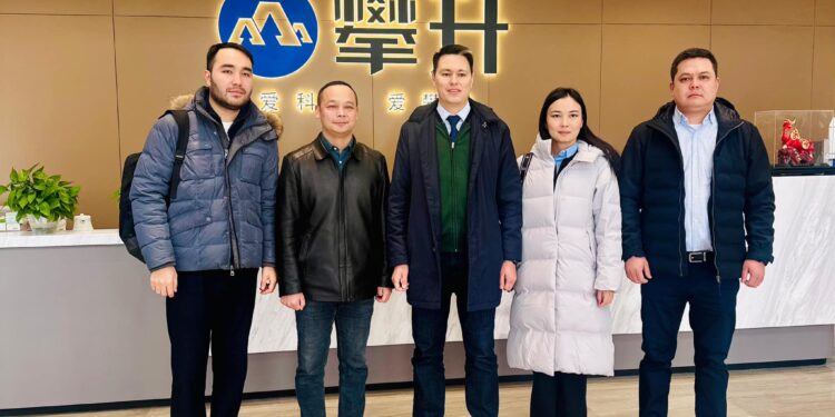 ТҮРКІСТАН ОБЛЫСЫНЫҢ ДЕЛЕГАЦИЯСЫ ӘЛЕМНІҢ ЖЕТЕКШІ ТЕХНОЛОГИЯЛЫҚ КОМПАНИЯЛАРЫНЫҢ БІРІМЕН КЕЛІССӨЗ ЖҮРГІЗДІ.