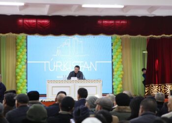 ТҮРКІСТАН: ҚАЛА ӘКІМІНІҢ СЕКТОР ТҰРҒЫНДАРЫМЕН КЕЗДЕСУІНДЕ 70-ТЕН АСТАМ МӘСЕЛЕ КӨТЕРІЛДІ.