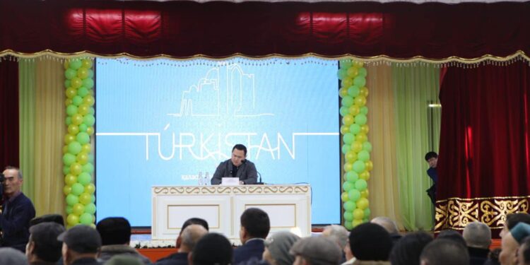 ТҮРКІСТАН: ҚАЛА ӘКІМІНІҢ СЕКТОР ТҰРҒЫНДАРЫМЕН КЕЗДЕСУІНДЕ 70-ТЕН АСТАМ МӘСЕЛЕ КӨТЕРІЛДІ.