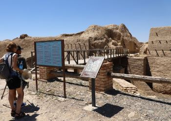 Сауран ауданы аумағында 56 тарихи-мәдени нысан бар.