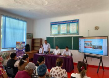 Ащысай ауылындағы М.Горкий атындағы N7 мектепте ата-аналармен кездесу өтті.