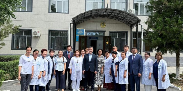 ТҮРКІСТАН ОБЛЫСЫНДА АНА МЕН БАЛА ДЕНСАУЛЫҒЫН ЖАҚСАРТУ БАҒЫТЫНДАҒЫ ЖҰМЫСТАР КҮШЕЙТІЛУДЕ