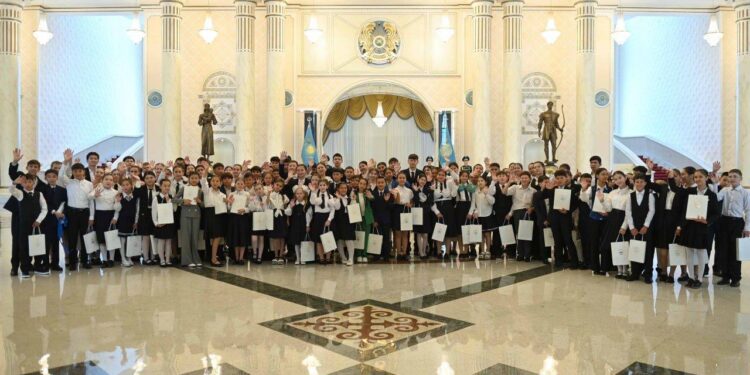 «Ақорда» резиденциясында балаларға экскурсия ұйымдастырылды.