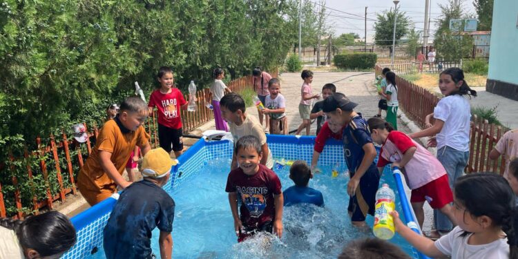 Сауран Ауданы Білім Бөлімі. Т.Айтжанов атындағы жалпы білім беретін мектебінде “Жазды қуанышқа толтырайық” атты “Балауса” жазғы лагерінде оқушыларға пикник ұйымдастырылды.