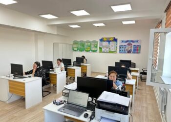 Сауран Тілдер Дамыту Орталығы.Сауран аудандық ішкі саясат бөлімі мамандары ҚАЗТЕСТ жүйесінде үздік нәтиже көрсетті.