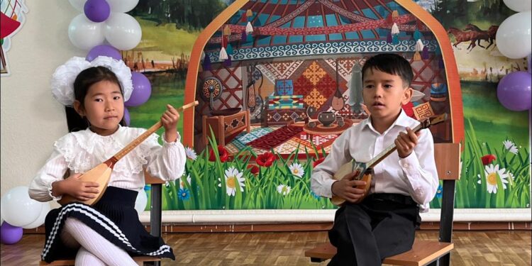 Кентау оқушылар үйінде 2024-2025 оқу жылының қорытынды есеп беру жиыны өтті.