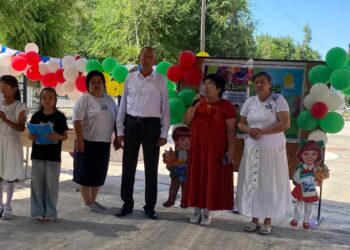 Сауран ауданы білім бөліміне қарасты. Абай Мектебі . ЖАЗДЫ ҚУАНЫШПЕН ТОЛТЫРАЙЫҚ!