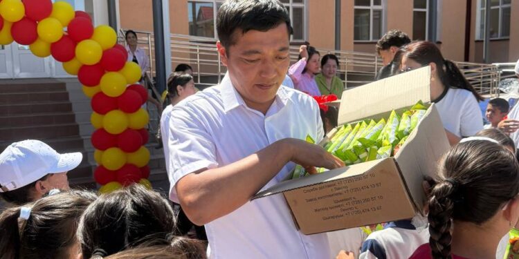 Сауран ауданы білім бөліміне қарасты. Ә.Сығай атындағы жалпы білім беретін мектебінде 1 маусым – Балаларды қорғау күніне орай ерекше қуаныш пен шаттыққа толы іс-шара өтті.